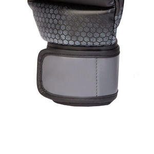 Gants MMA à impact élevé Matériau PVC Bonnes poignées Dernière conception Faible taux Bonne vente pour une utilisation en extérieur Services OEM disponibles - Product Image 6