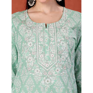 ชุดคุर्ตาผ้าฝ้ายทรงตรงสำหรับผู้หญิง ลายดอกไม้ คอวี แต่งดิ้น ระบายอากาศได้ดี เอวทรงธรรมชาติ - Product Image 2