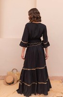 Essence de l'été femmes luxueusement brodées paillettes dorées travail manuel noir Boho Chic chemisier à volants et jupe à plusieurs niveaux cordon ensemble
