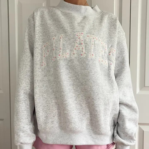 Personnalisé Hiver Automne Avant Manches Longues Lâche Gris Perle Col Ras Du Cou Pilates Brodé Pull Sweatshirts Fabricant pour Femmes - Product Image 1