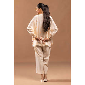 Túnica Beige para Mujer con Adornos Jacquard, Ropa ODM de Alta Calidad, Tirantes Finos, Cuello Mao, para Uso Diario, Talla XS, Color Sólido Claro - Product Image 3