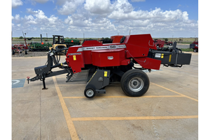 New Wholesale High Productivity 2024 Massey Ferguson 1842S Small Square Hay <b>Baler</b> Agricultural Machinery & Equipment for sale - Product Image 2