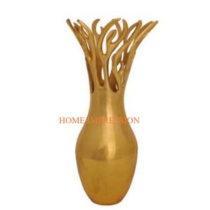 Vases à fleurs luxueux en laiton fantaisie de conception tendance Vases à fleurs en aluminium en métal poli doré faits à la main d'Inde - Product Image 6