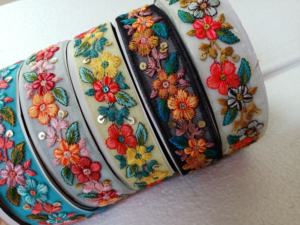 ริบบิ้นออร์แกนซ่าปักลายดอกไม้แบบคลาสสิกสั่งทำพิเศษ ผ้าฝ้าย 100% เป็นมิตรกับสิ่งแวดล้อม สำหรับตกแต่งเสื้อผ้าสตรี รุ่น Six - Product Image 2