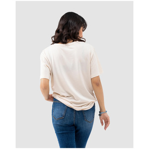 เสื้อยืดคอกลมแขนสั้นลำลองคุณภาพดีสำหรับผู้หญิง ผ้าฝ้าย 100% ระบายอากาศได้ดี น้ำหนัก 220 กรัม รับสกรีนโลโก้ ราคาขายส่ง - Product Image 3