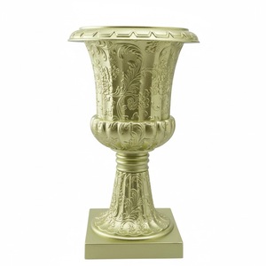 Urnas de Jardín de Metal Negro de Diseño Maravilloso, Centros de Mesa para Bodas, Jarrones Altos con Pedestal y Asas para Decoración de Jardín - Product Image 3