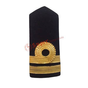 Charreteras de moda personalizadas de alta calidad, tableros de hombro de lingotes dorados y negros para uso de pilotos para aerolíneas en Pakistán - Product Image 5