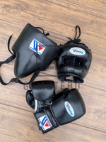 Guantes de Boxeo Profesionales de Cuero de Alta Calidad Personalizables GYMSTERO, Correa de Muñeca Ajustable, Cierre con Cordones, Artes Marciales Completas