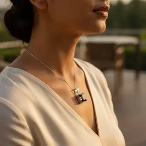 Collar con Colgante de Cuarzo Ahumado Clásico para Mujer, Plata 925 con Baño de Oro de 18K, para Compromiso, Boda o Regalo - Product Image 1