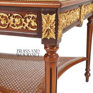 Mesa de Centro de Lujo con Incrustaciones de Latón Hechas a Mano y Estante de Mimbre para una Decoración Elegante de la Sala de Estar - Product Image 6