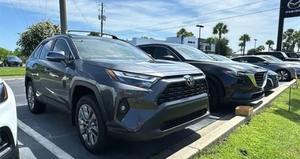 SUV hybride R AVV_4 2024 d'occasion en parfait état, transmission intégrale, 4 portes, intérieur foncé, conduite à droite/à gauche, livraison rapide et vente disponible - Product Image 5