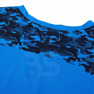 Ensemble complet d'uniformes de basketball pour hommes de qualité supérieure avec maillot et short – Tenue de sport durable idéale pour les matchs de compétition - Product Image 3