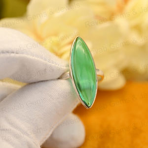 Anillo de Plata de Ley 925 Más Vendido para Mujer, Fluorita Verde Cuarzo de 10x30 mm, Engaste de Bisel Marquesa, Estilo Vintage, Hecho a Mano, Rodio - Product Image 4
