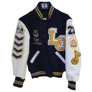 Veste universitaire en laine de qualité supérieure OEM, manches en cuir de vache véritable, patchs personnalisés, broderie de lettres, veste universitaire - Product Image 3