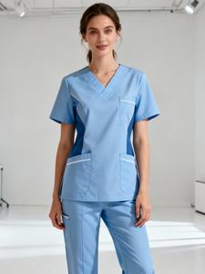 Ensemble de blouses pour femmes ActiveFlow, tissu léger et performant, coupe moderne et mouvement flexible pour les professionnels de l'hôpital - Product Image 4