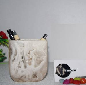 Portalápices de resina en color rosa y diseño de Bata para el restaurante de la oficina en casa Tradnary - Product Image 2