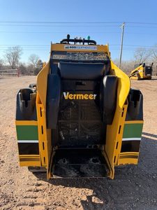 Mini-chargeuse compacte Vermeer S800TX de qualité supérieure avec moteur diesel Kubota, pompe, boîte de vitesses et moteur, à fort moment de charge et haute efficacité - Product Image 3