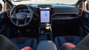 USATO 2025 FORD RANGER RAPTOR CABRIO*5.0 V8*GT*LED*NAVI*LEDER*AUTO*GARANZIA 8 CILINDRI BENZINA 5 POSTI TRASMISSIONE AUTOMATICA - Product Image 6