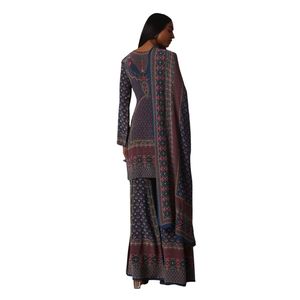 Ensemble Kurta Sharara à ornements bleus avec détails imprimés et travail de la pierre Dupatta pour fête de mariage tenue festive - Product Image 5