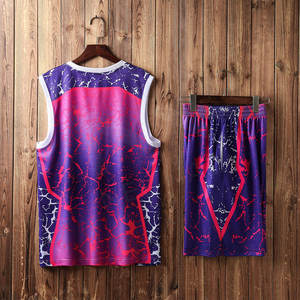 Ropa deportiva de baloncesto de poliéster duradero personalizable, uniforme transpirable y de talla grande, última ropa de equipo para deportes - Product Image 3