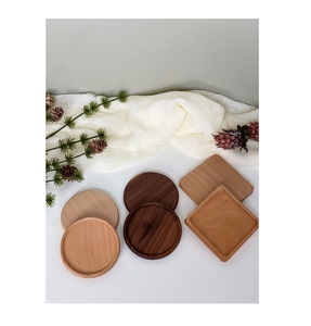 Sous-verres en bois de conception antique Style classique premium unique pour les paramètres de table à thème vintage - Product Image 2