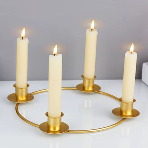 Candelabro Circular de Metal Dorado con 4 Cabezas para Velas Cónicas, Centro de Mesa para Bodas, Decoración Moderna para el Hogar, Estilo Nórdico - Product Image 1