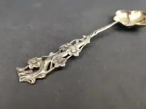 Cuillère de mariage vintage en forme de fleur en aluminium moulé d'Inde, parfaite pour la décoration intérieure, les ustensiles de cuisine et l'ensemble de service - Product Image 2