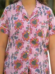 Conjunto de Pijama de Manga Corta con Diseño Floral para Invierno/Verano, Tejido, Estampado Sólido, 100% Algodón, Suave y Transpirable, Ropa de Dormir ODM para Uso Diario - Product Image 6