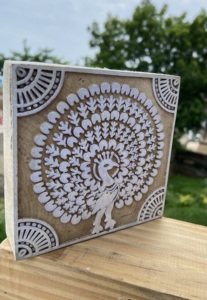 Tampon en bois de teck artisanal à motif de paon |   Tissu indien en bloc, papier, estampage à la main sur la paume - Product Image 4