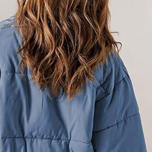 Veste d'hiver personnalisée pour femmes, service OEM, design respirant et coupe-vent, vestes matelassées confortables pour femmes - Product Image 6