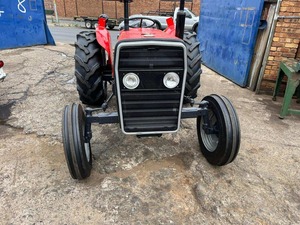 Tractor de Ruedas Massey Ferguson MF 260 2WD Usado y Reacondicionado de 45HP con Motor y Caja de Cambios en Venta - Product Image 4