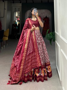 ออกแบบล่าสุด tussr Silk patola งานพิมพ์ lahenga choli - Product Image 3