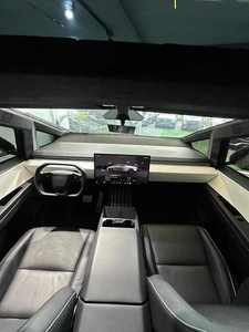 USADO, Tesla Cybertruck Cyberbeast 2024, Camioneta, Dark Turbo R18, Volante a la Izquierda, Automática, Diésel, Asientos de Cuero, Techo Solar, OEM - Product Image 6
