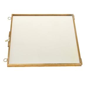 Cadre photo en métal ornemental fabriqué à la main avec finition noire enduite de poudre idéal pour une table élégante et un affichage mural - Product Image 4