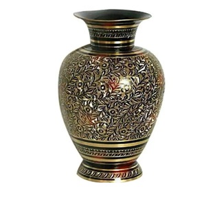 Vase à fleur en aluminium de conception faite à la main Vase à fleur de décoration de maison et de salon de style unique - Product Image 2
