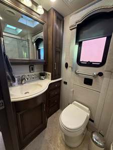 Camping-car d'occasion Mercedes - Diesel 6-8L Automatique Euro 4 Moins de 15 places - Product Image 4