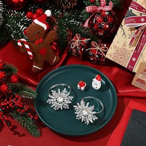 Rond de serviette en argent allemand fait à la main Rond de serviette en strass Flocon de neige pour décoration de fête Table à manger Décor de table de tous les jours - Product Image 3