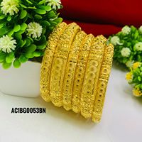 ALANKEET CREATIONS LLP Nouveau design Bracelet classique en alliage de cuivre plaqué or 24 carats avec cristaux de strass sertis en griffes, forme de lune, lot de 6 pièces