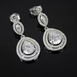 Pendiente de Plata de Ley 925 auténtica en forma de pera Moissanite 925 estampado para ocasiones de fiesta - Product Image 2