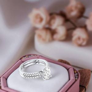 1.50Ct Anillo de Compromiso de Diamante Moissanite de Corte Redondo con Banda a Juego en Plata de Ley 925, 1.50Ct (Centro 1.00Ct Oval) - Product Image 5