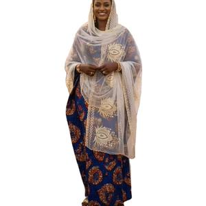 Hijab en mousseline de soie long pour femmes musulmanes africaines, de haute qualité, respirant, léger, tendance estivale, brodé de strass, doré - Product Image 1