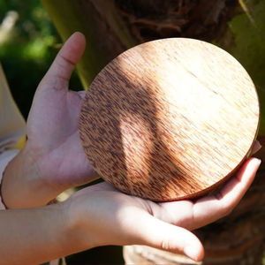 VIET FARGIMEX Décor de bureau en bois de noix de coco rond gravé sur mesure Décoration de bureau unique pour souvenirs Cadeaux - Product Image 1