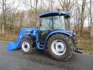 Tractor de Ruedas SOLIS 550V S5500 4WD Más Vendido con Cargador y Cabina, Motor de 55HP con Caja de Cambios - Product Image 5