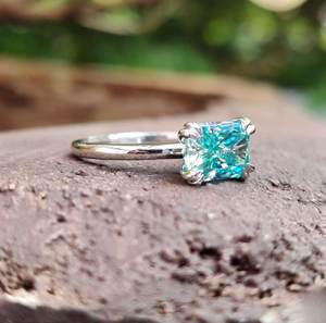 แหวนแต่งงานสำหรับผู้หญิงแหวนหมั้นเพชรโมอิสสีทองสดใส10kt - Product Image 6