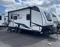 Occasion - 2024 - Coachmen Freedom Express Ultra Lite 192 RBS RV Camper prêt à l'emploi