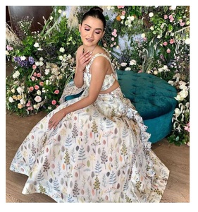 Ấn Độ Bridal Wear Thêu Làm Việc Nặng Organza Silk Chine In Kỹ Thuật Số <span class=keywords><strong>Lehenga</strong></span> Với Biên Giới Nặng Dupatta Và Đầy Đủ Choli - Product Image 1