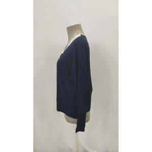 Chemisier en viscose à manches longues et col en V pour femme, 37956 - Bleu marine - Product Image 5