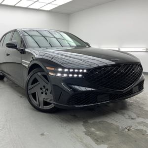 เจเนซิส G90 เพรสทีจ ปี 2026 สีดำ พร้อมระบบนำทาง พวงมาลัยซ้าย ภายในตกแต่งด้วยหนัง ยาง R21 รถซีดาน กล้องมองหลัง - Product Image 1