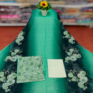 Vestido Dirac Somalí Moderno con Jacquard y Diseño Floral Intrincado de Rosas, Base Vibrante en Negro y Verde, para Bodas y Niñas - Product Image 1