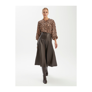 Jupe en similicuir pour femme BGN avec détails de couture Modèle W24S116 - Product Image 2